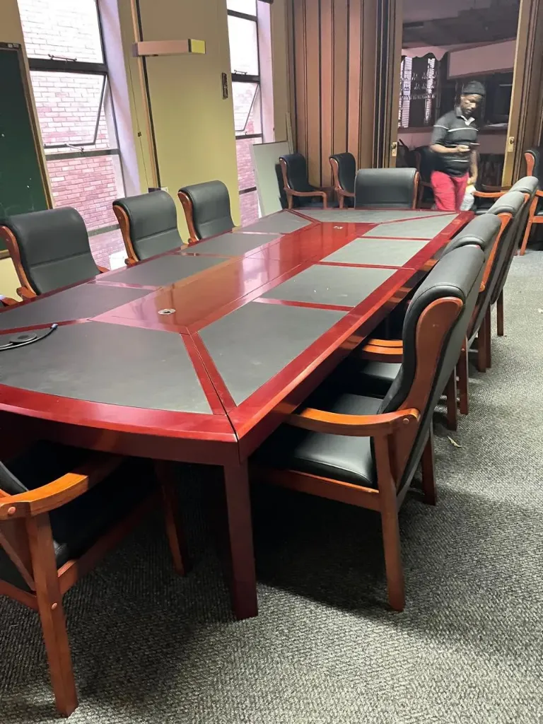 Boston Boardroom Table