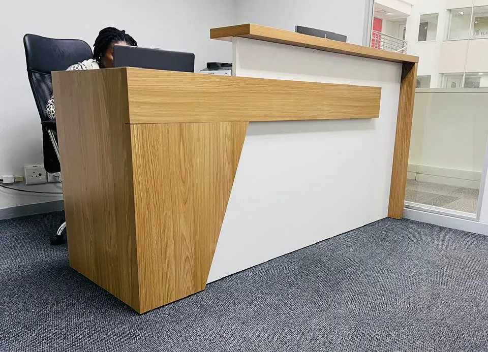Memphis Reception Desk